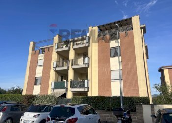 Edificio all\'aperto - Three-room apartment Via Irlanda
 
20, Bastia Umbra - photo 21