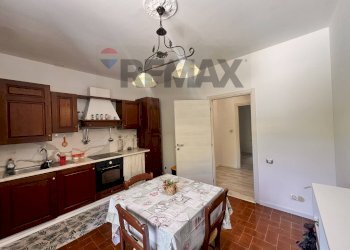 Cucina - Semi-detached house Via Adriatica
 
24/26/30, Foligno - photo 24