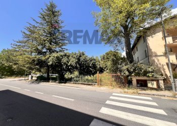 Edificio all\'aperto - Semi-detached house Via Adriatica
 
24/26/30, Foligno - photo 65
