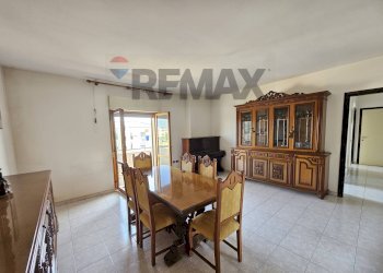 Sala da pranzo - Appartamento Parco Verdiana
 
12, Montecorvino Pugliano - foto 2