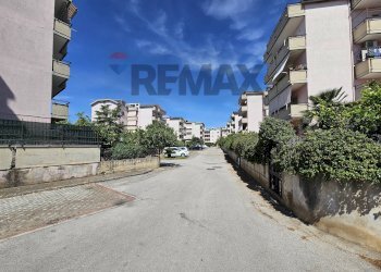 Edificio all\'aperto - Appartamento Parco Verdiana
 
12, Montecorvino Pugliano - foto 24