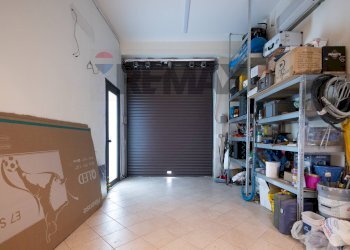 Dispensa di stoccaggio - Trilocale Via Gravina
 
28, Tremestieri Etneo - foto 16