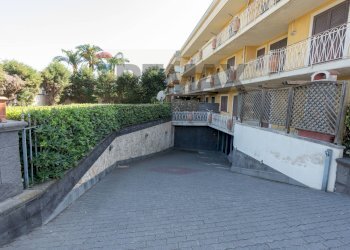 Edificio all\'aperto - Casa semi indipendente via San Nullo
 
5, Catania - foto 35
