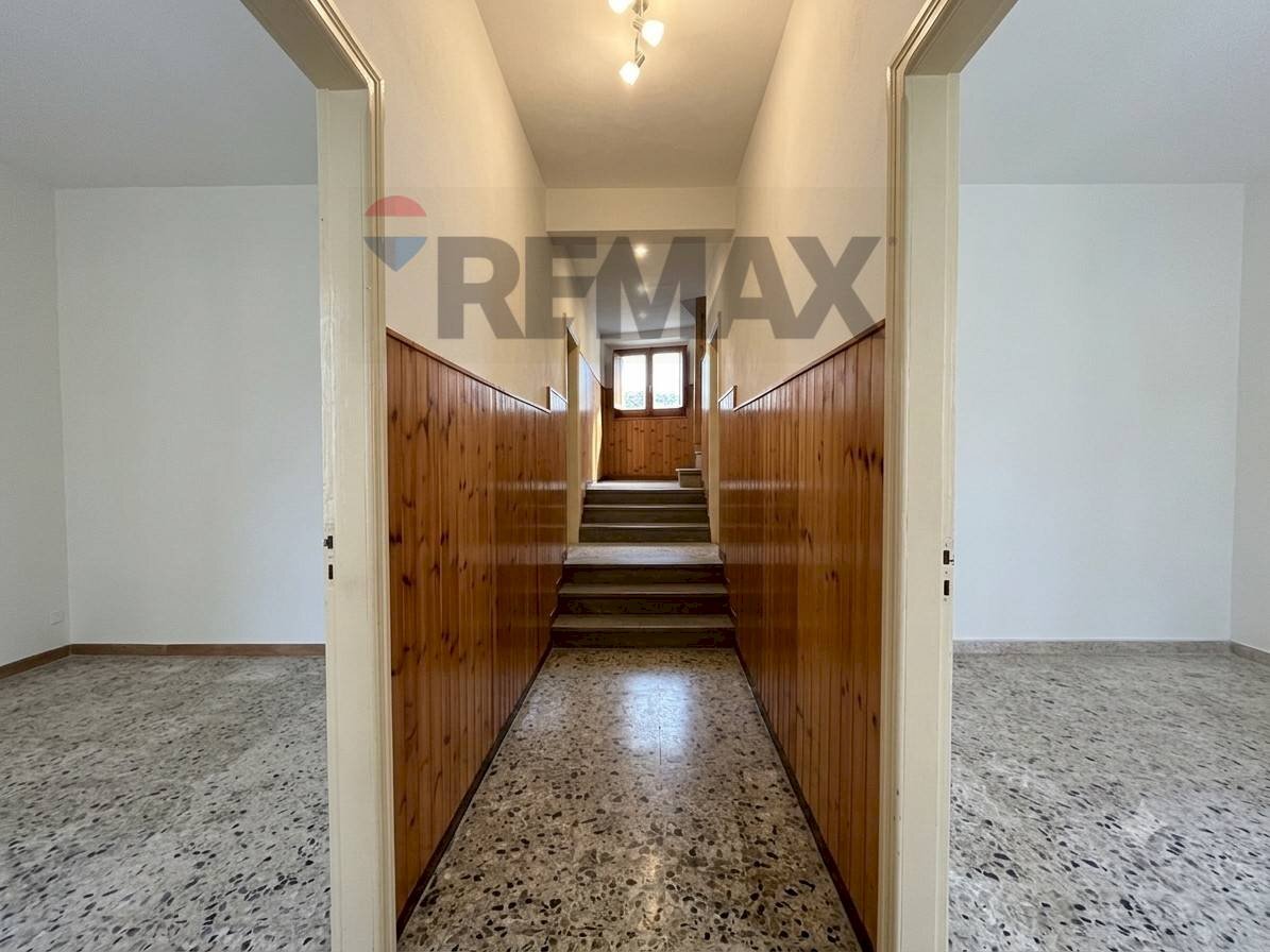 Hall / corridoio - Independent house via XX settembre
37, Tonara - photo 2
