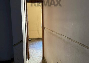 Hall / corridoio - Independent house Cortile mantova
 
7, 8, Biancavilla - photo 18