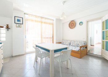 Sala da pranzo - Quadrilocale Via Enrico Toti
 
5, Acireale - foto 7