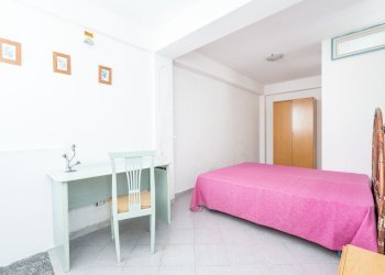Camera / camera da letto - Quadrilocale Via Enrico Toti
 
5, Acireale - foto 15