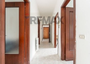 Hall / corridoio - Apartment Via Armando Diaz
 
5 l, Zafferana Etnea - photo 26