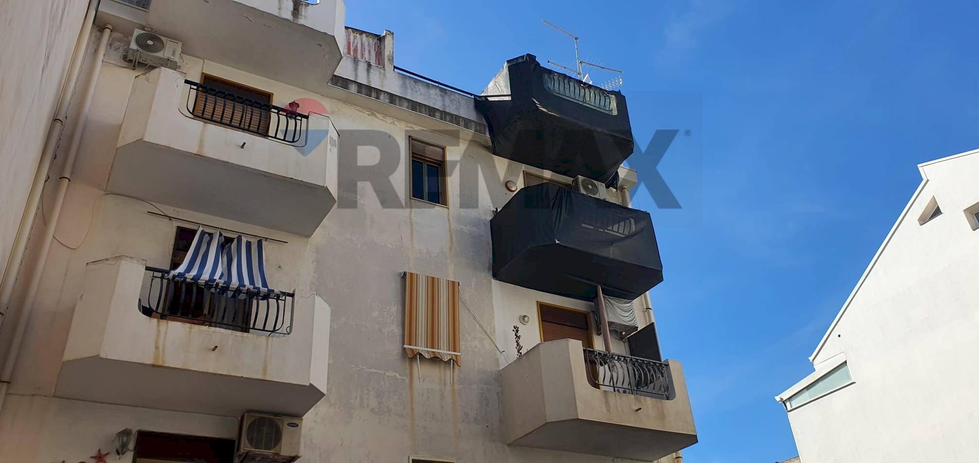 Edificio all\'aperto - Four-room apartment LUNGOMARE AMERIGO VESPUCCI- GARUFI
 
18, Furci Siculo - photo 2