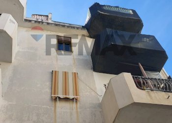 Edificio all\'aperto - Four-room apartment LUNGOMARE AMERIGO VESPUCCI- GARUFI
 
18, Furci Siculo - photo 3