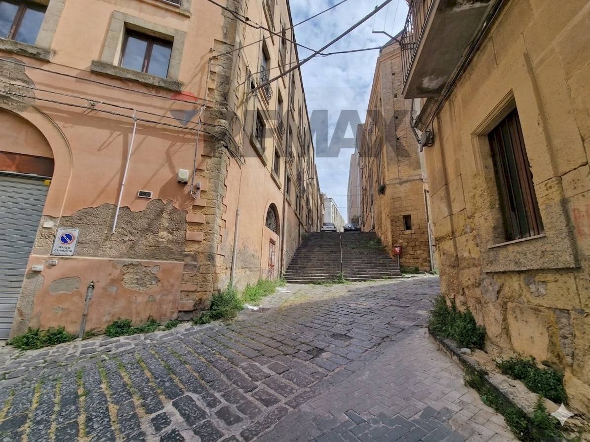 Edificio all\'aperto - Independent house via Sant'Agrippina
 
82, Enna - photo 1