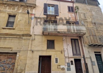 Edificio all\'aperto - Independent house via Sant'Agrippina
 
82, Enna - photo 2