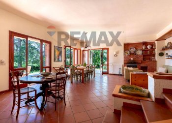 Sala da pranzo - Villa via orosio
 
9, Mascalucia - foto 4