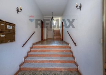Scale - Two-room apartment via antonino privitera
 
8, Aci Castello - photo 12