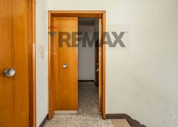 Hall / corridoio - Semi-detached house piazza libertà
 
9, Masi Torello - photo 9