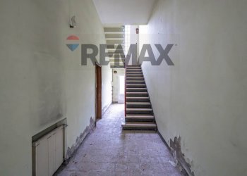 Scale - Semi-detached house piazza libertà
 
9, Masi Torello - photo 10
