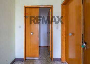Hall / corridoio - Semi-detached house piazza libertà
 
9, Masi Torello - photo 20