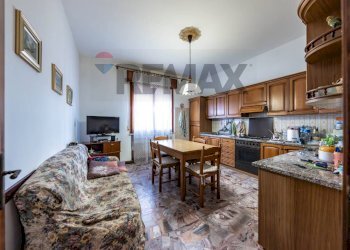 Sala da pranzo - Semi-detached house località Caprile Centro
 
6, Codigoro - photo 3