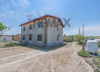Casa all\'aperto - Semi-detached house località Caprile Centro
 
6, Codigoro - photo 27