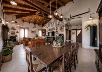 Sala da pranzo - Casa semi indipendente Via Statale
 
103, Terre del Reno - foto 1