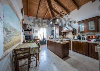 Cucina - Casa semi indipendente Via Statale
 
103, Terre del Reno - foto 3