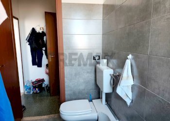 Bagno - One-room apartment Piazza Emilia
12, Ferrara - photo 8