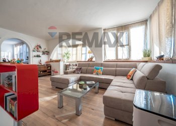 Soggiorno - Four-room apartment Viale La Marmora
 
5, Comacchio - photo 1