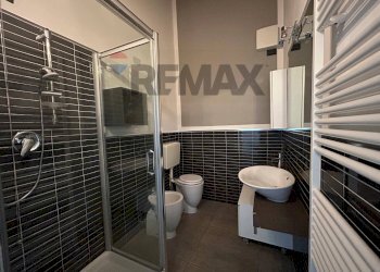 Bagno - Two-room apartment Via Darsena
70H, Ferrara - photo 9