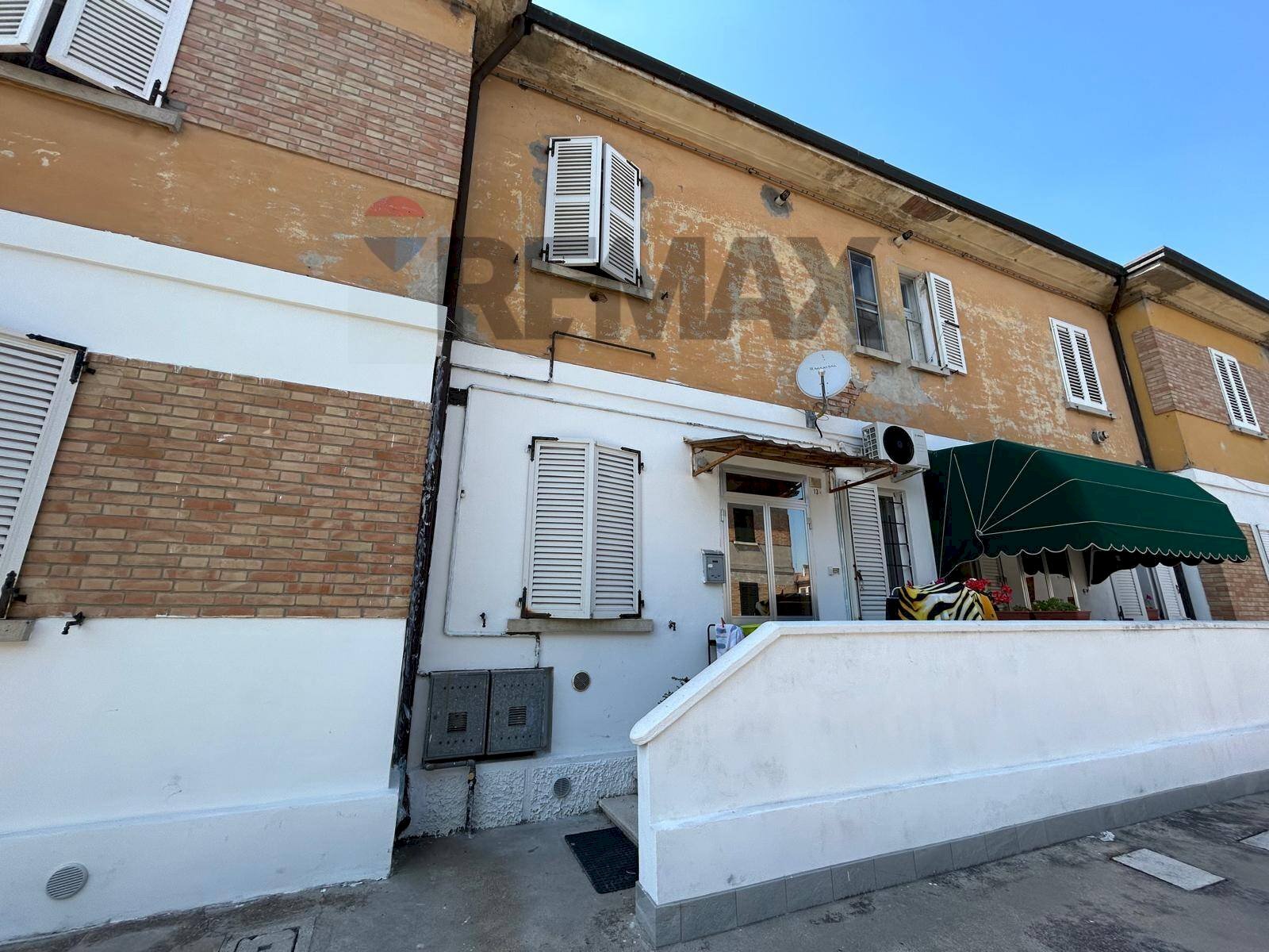 Edificio all\'aperto - Quadrilocale via trento
13, Occhiobello - foto 2