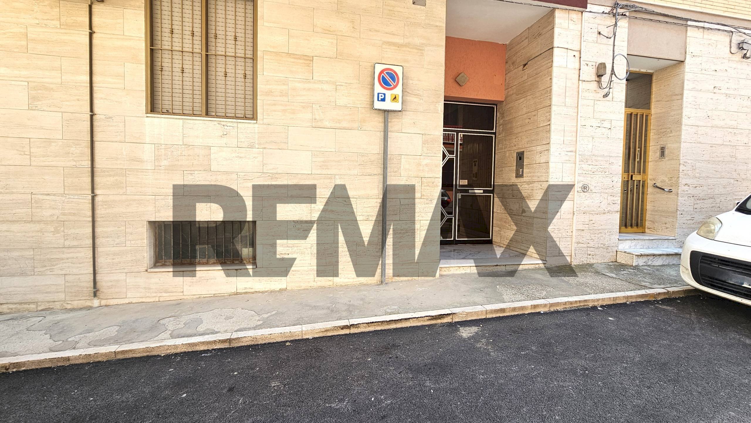 Edificio all\'aperto - Four-room apartment Via Giuseppe Di Vittorio
18, Lucera - photo 2