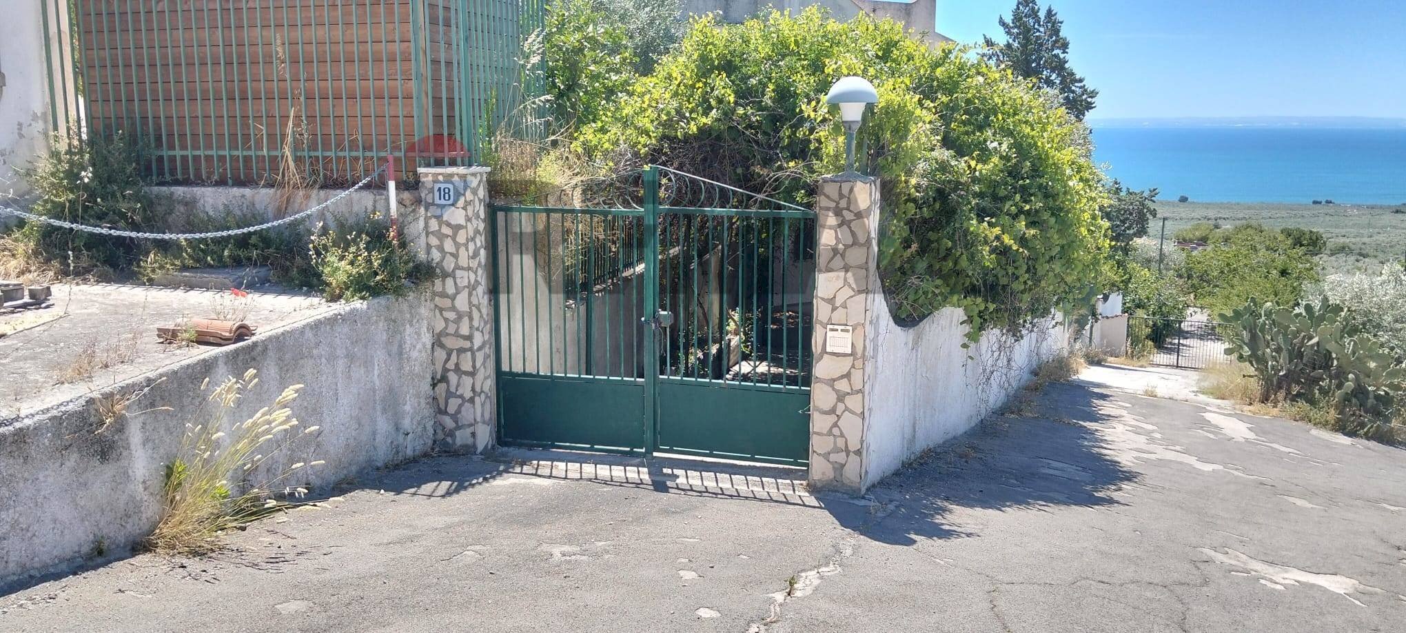 Casa all\'aperto - Casa semi indipendente Via San Benedetto
18, Monte Sant'Angelo - foto 3