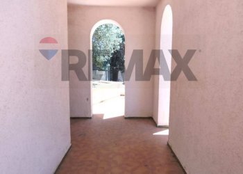Hall / corridoio - Casa semi indipendente Via San Benedetto
 
18, Monte Sant'Angelo - foto 20