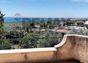Balcone - Casa semi indipendente Via San Benedetto
 
18, Monte Sant'Angelo - foto 21