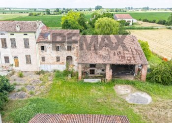 Casa all\'aperto - Casa semi indipendente STRADATESSAGLI
 
58, Commessaggio - foto 1