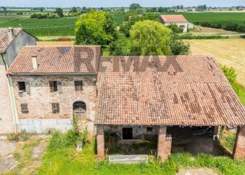 Casa all\'aperto - Casa semi indipendente STRADATESSAGLI
 
58, Commessaggio - foto 28