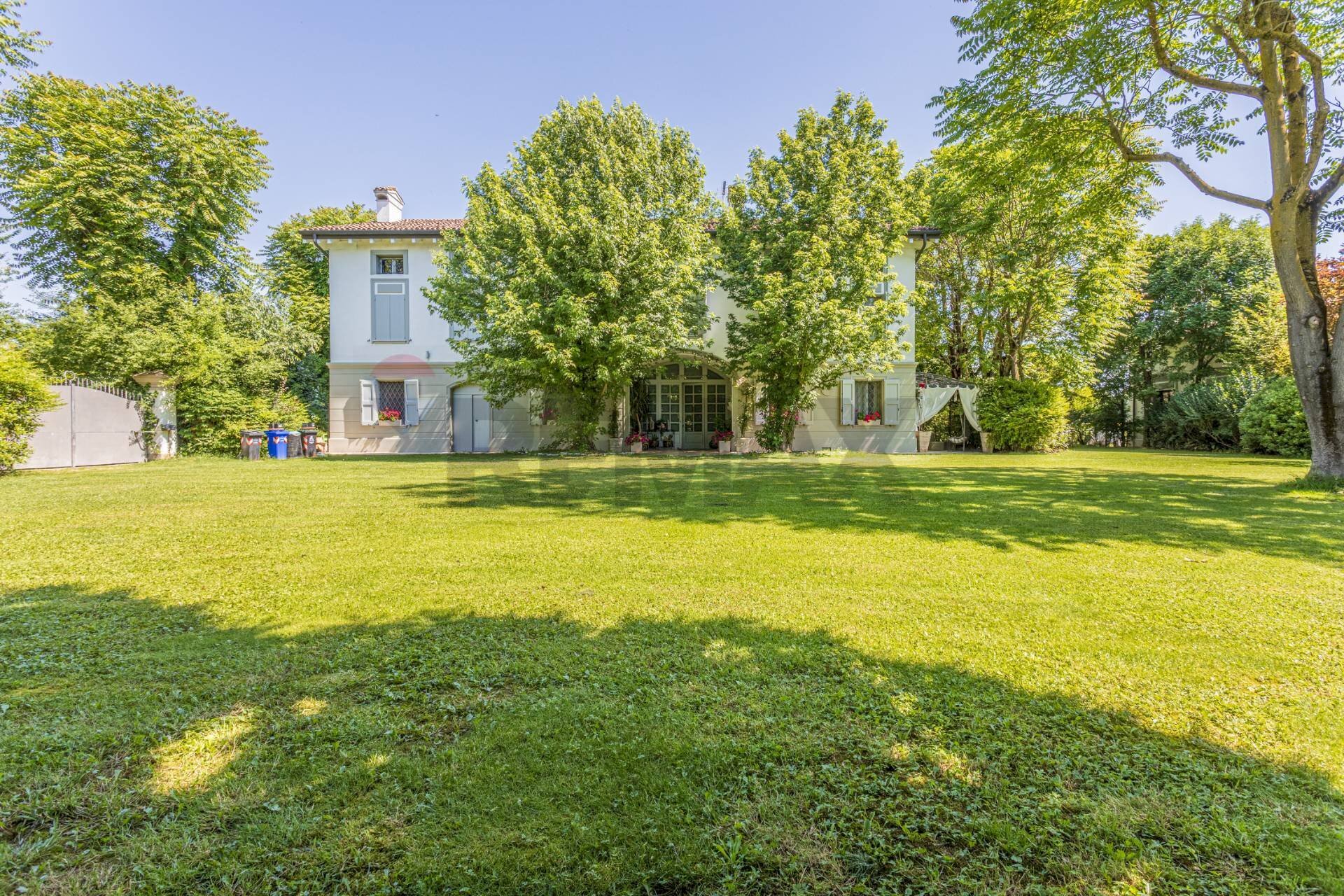 Giardino - Villa Via Canalvecchio
 
8, Carpi - foto 1