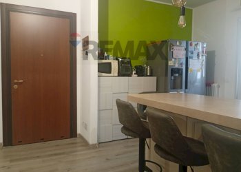 Sala da pranzo - Trilocale Via di Vittorio
 
49/A, Mantova - foto 3