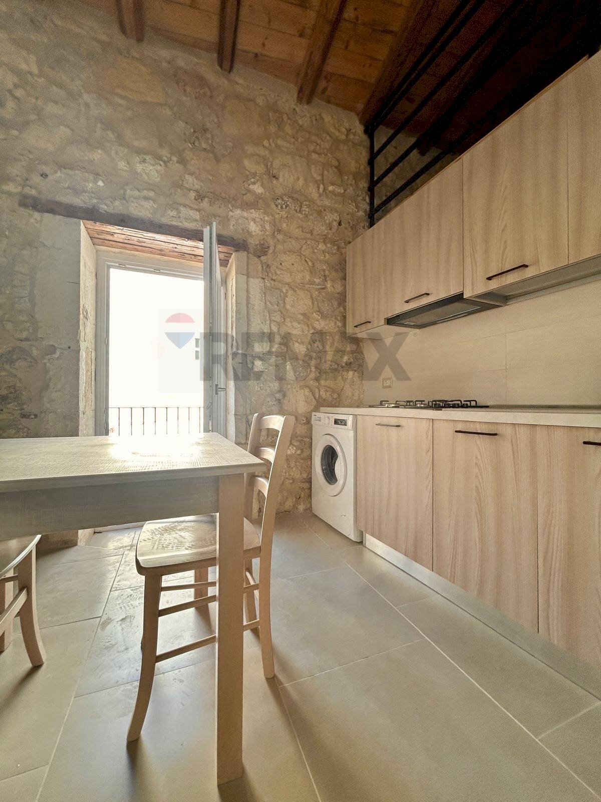 Cucina - Two-room apartment VIA S TERESA
 
20, Siracusa - photo 1