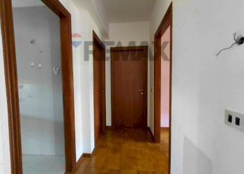 Hall / corridoio - Quadrilocale Via De Gasperi
 
91B, Osimo - foto 6