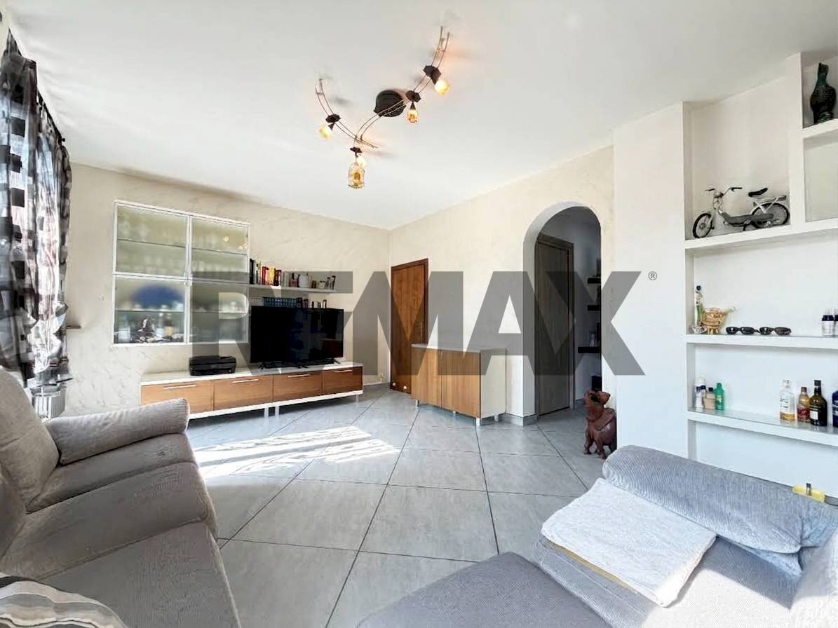 Soggiorno - Three-room apartment VIA CRISTOFORO COLOMBO
 
6, Treviolo - photo 1