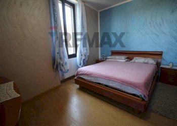 Camera / camera da letto - Three-room apartment VIA CRISTOFORO COLOMBO
 
6, Treviolo - photo 13