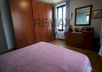 Camera / camera da letto - Three-room apartment VIA CRISTOFORO COLOMBO
 
6, Treviolo - photo 15