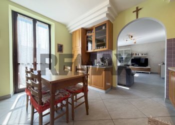 Sala da pranzo - Three-room apartment VIA CRISTOFORO COLOMBO
 
6, Treviolo - photo 9