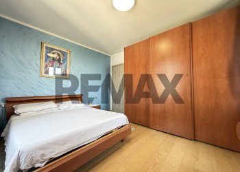Camera / camera da letto - Three-room apartment VIA CRISTOFORO COLOMBO
 
6, Treviolo - photo 16