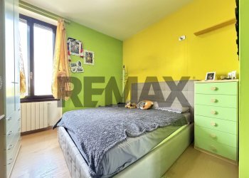 Camera / camera da letto - Three-room apartment VIA CRISTOFORO COLOMBO
 
6, Treviolo - photo 18