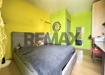 Camera / camera da letto - Three-room apartment VIA CRISTOFORO COLOMBO
 
6, Treviolo - photo 23