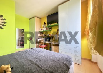 Camera / camera da letto - Three-room apartment VIA CRISTOFORO COLOMBO
 
6, Treviolo - photo 24