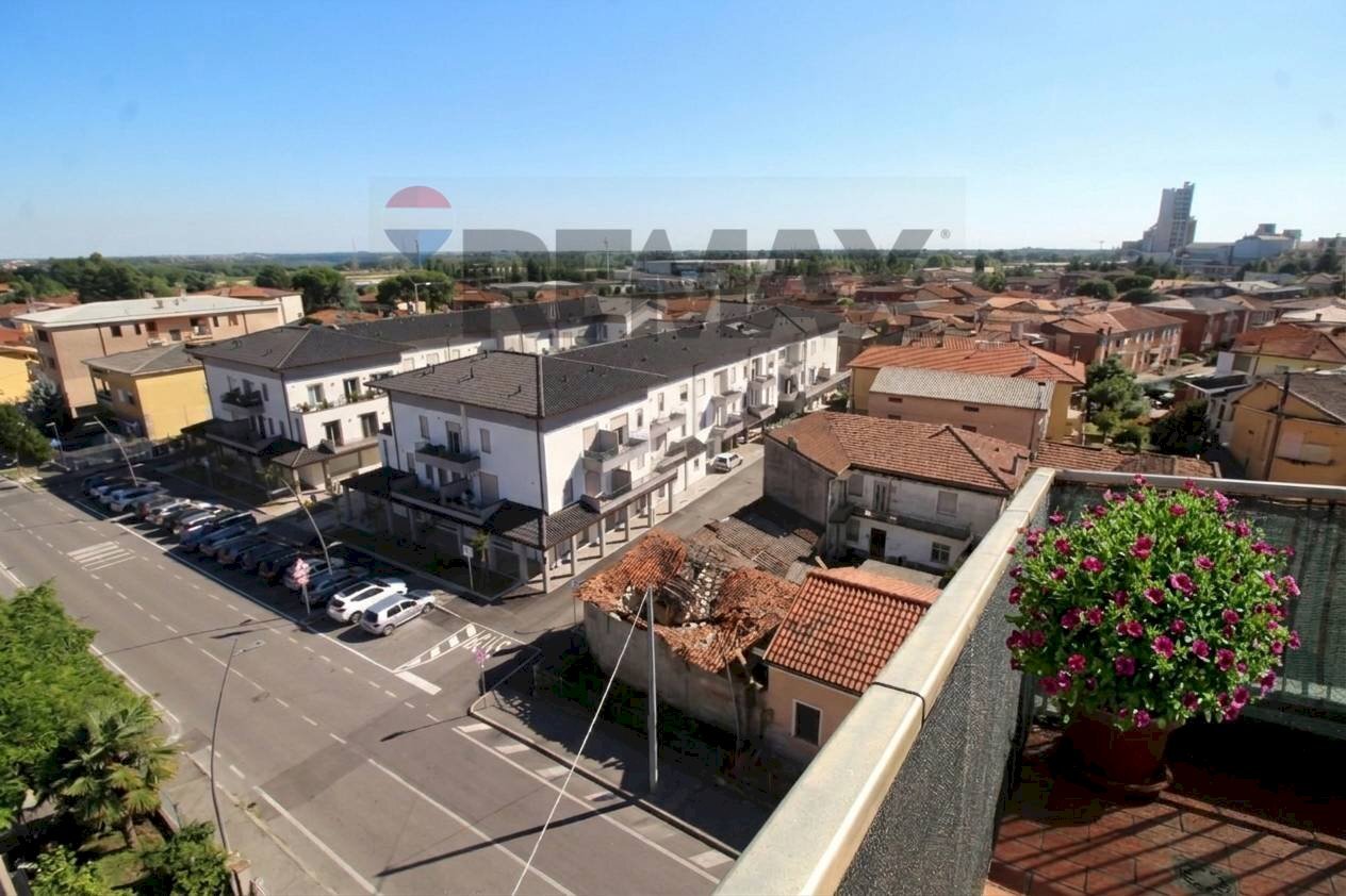 Edificio all\'aperto - Attico VIA SAN ROCCO
 
4, Calusco d'Adda - foto 3