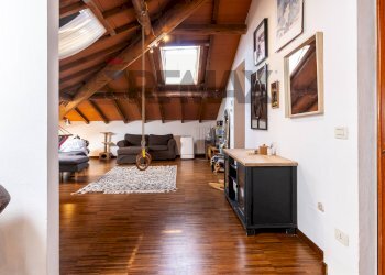 Hall / corridoio - Four-room apartment Via Giovanni Pascoli
 
17, Salsomaggiore Terme - photo 21