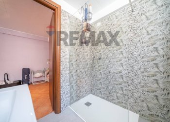 Bagno - Bilocale Via Pier Leone Ghezzi
 
36, Fiumicino - foto 24